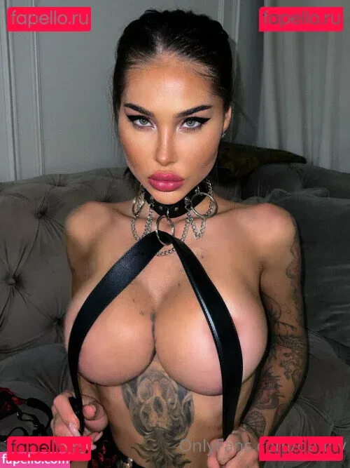 Elizabeth Definhy Onlyfans Photo Gallery 