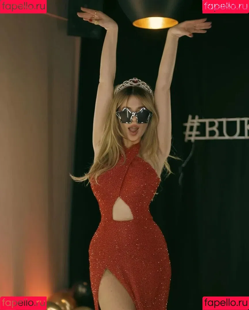 Roksana Węgiel Onlyfans Photo Gallery 