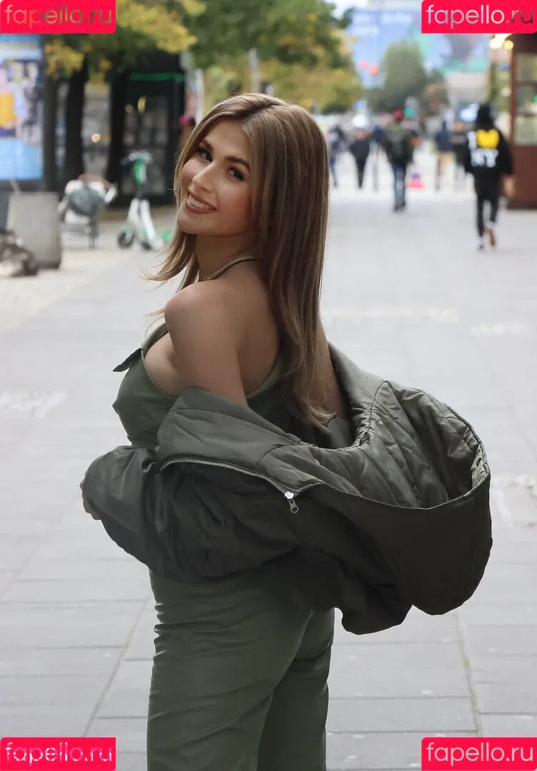 Roksana Węgiel Onlyfans Photo Gallery 