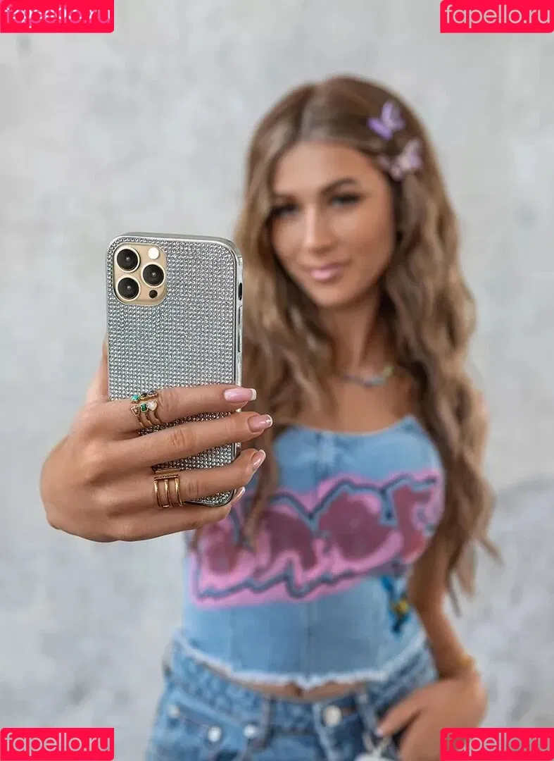 Roksana Węgiel Onlyfans Photo Gallery 