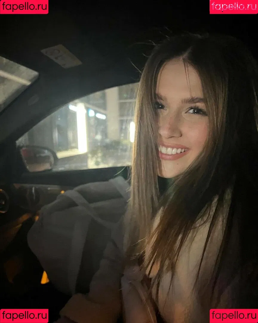 Roksana Węgiel Onlyfans Photo Gallery 