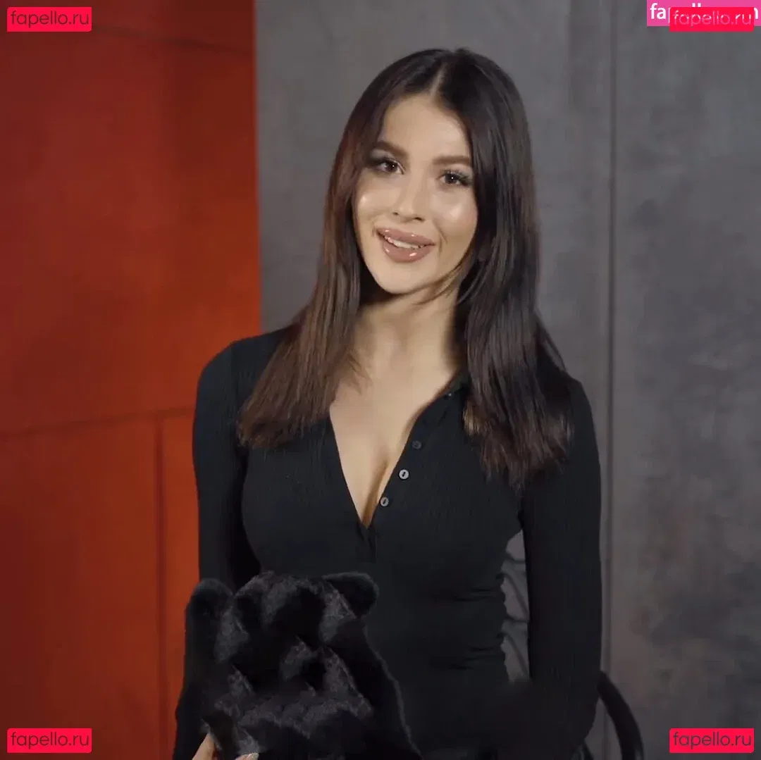 Roksana Węgiel Onlyfans Photo Gallery 