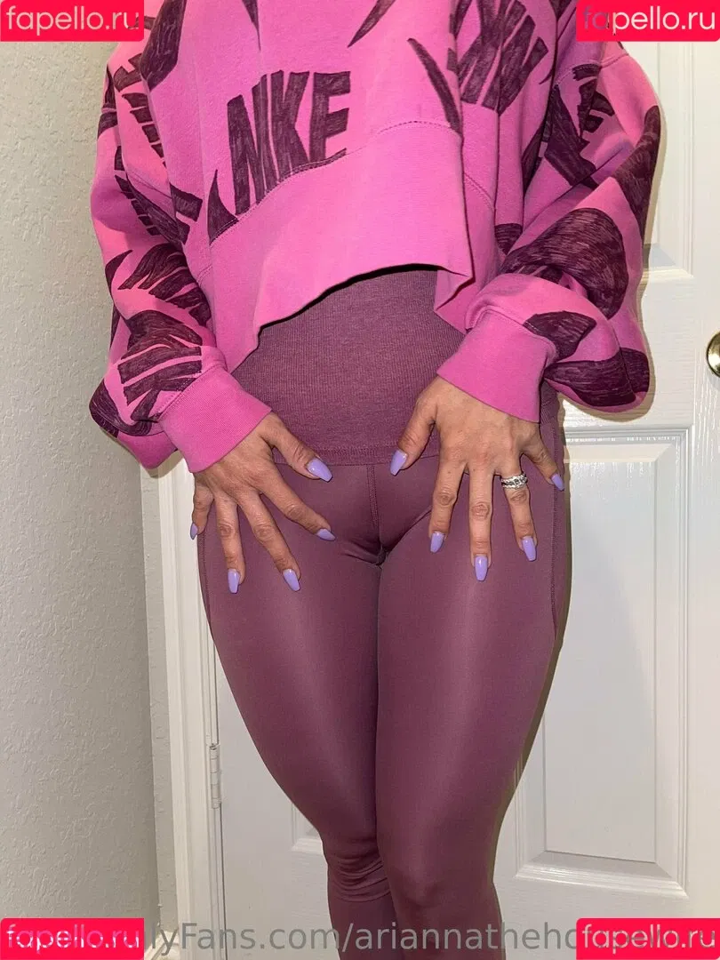 ariannathehousewife Onlyfans Photo Gallery 