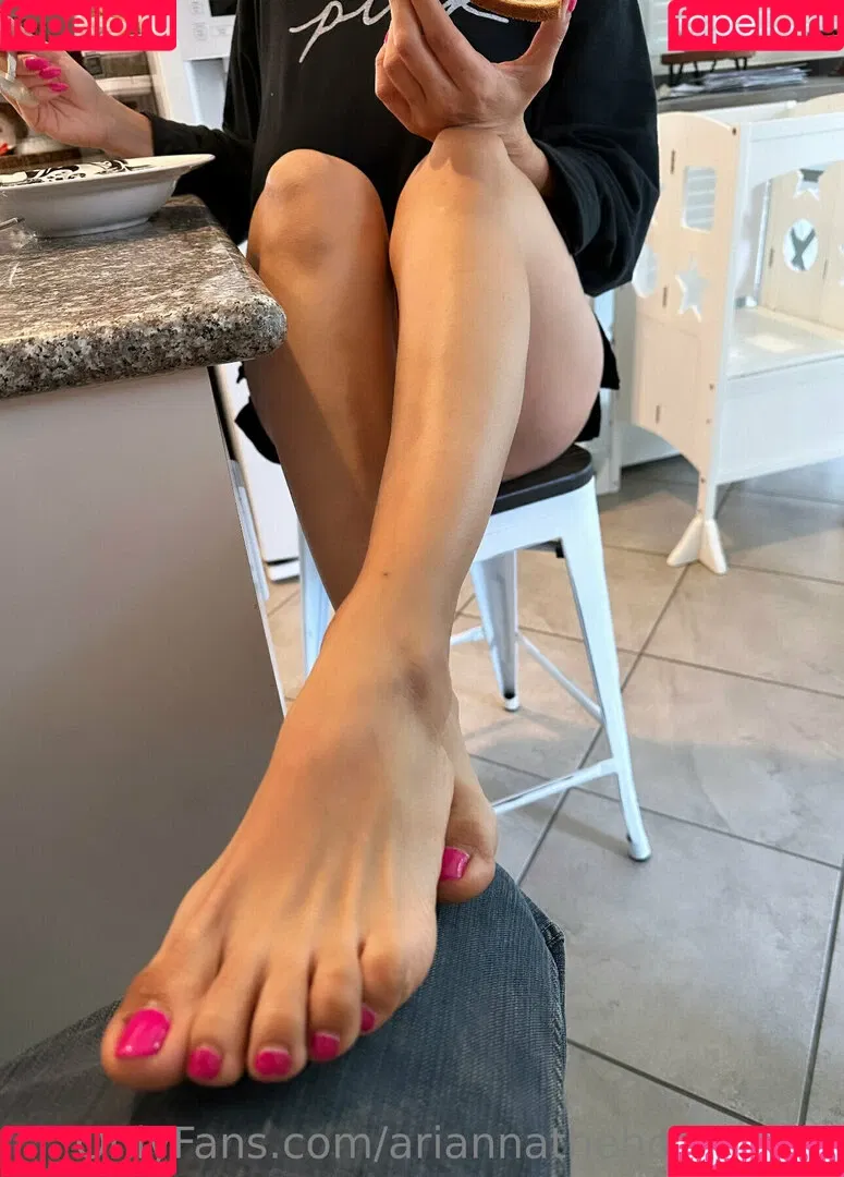 ariannathehousewife Onlyfans Photo Gallery 