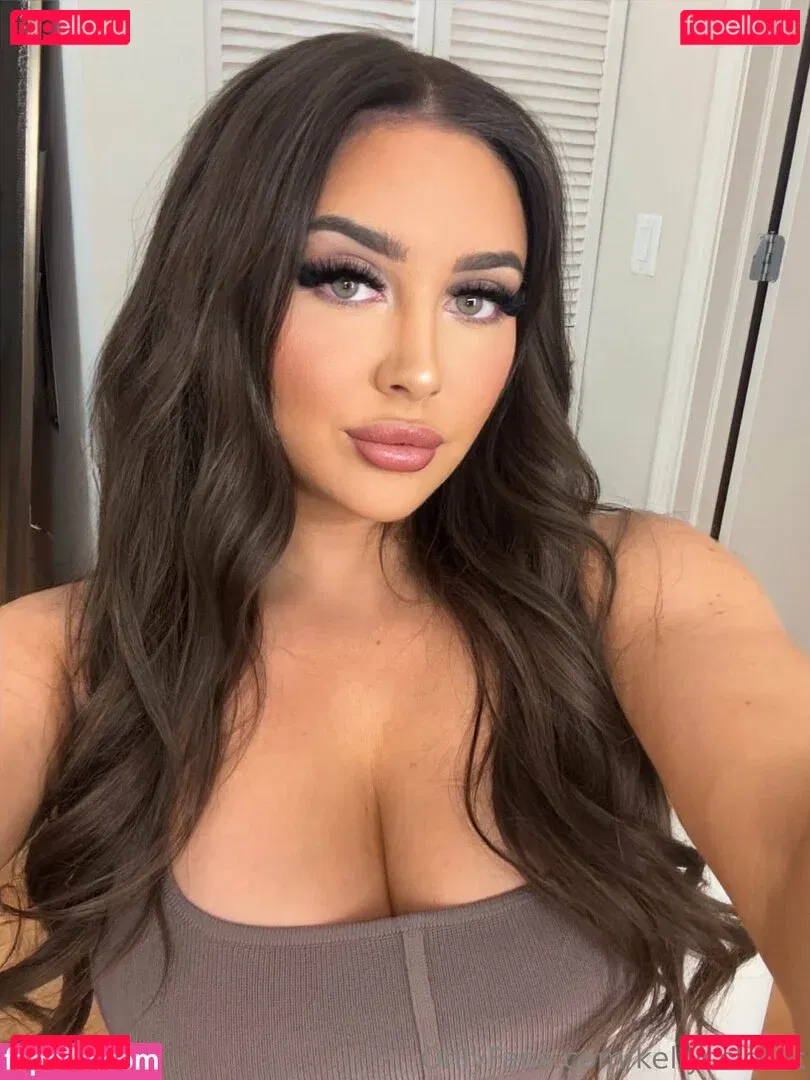 kellyscloset Onlyfans Photo Gallery 