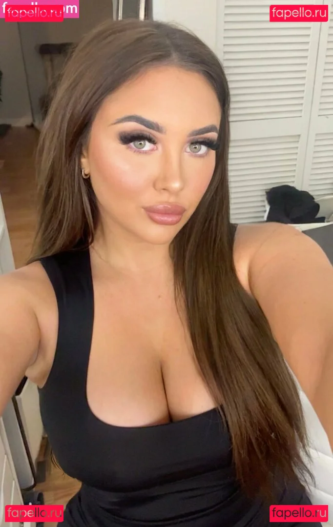 kellyscloset Onlyfans Photo Gallery 