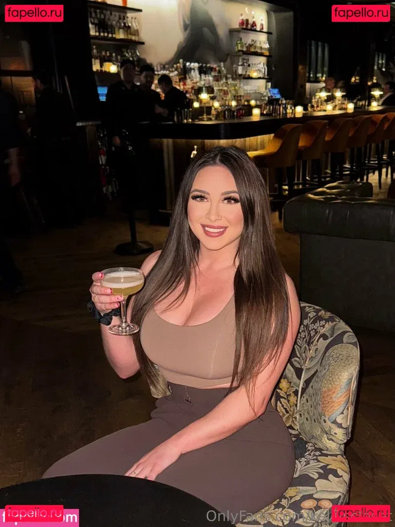 kellyscloset Onlyfans Photo Gallery 