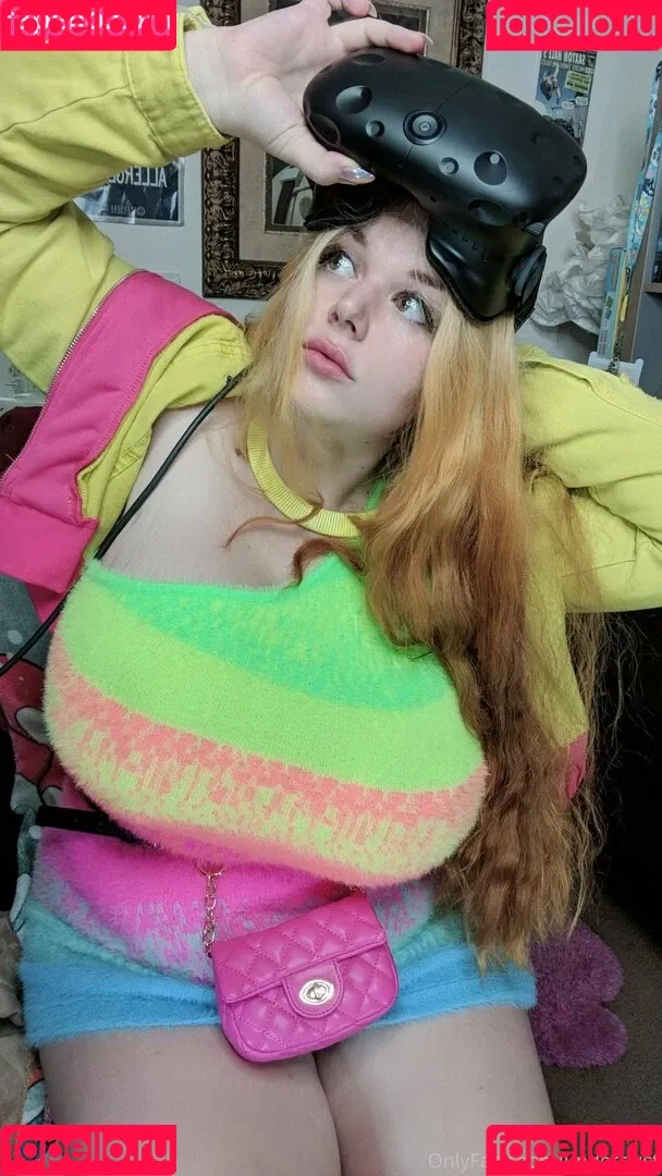 underbust Onlyfans Photo Gallery 
