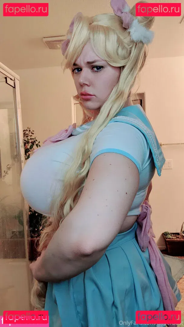 underbust Onlyfans Photo Gallery 