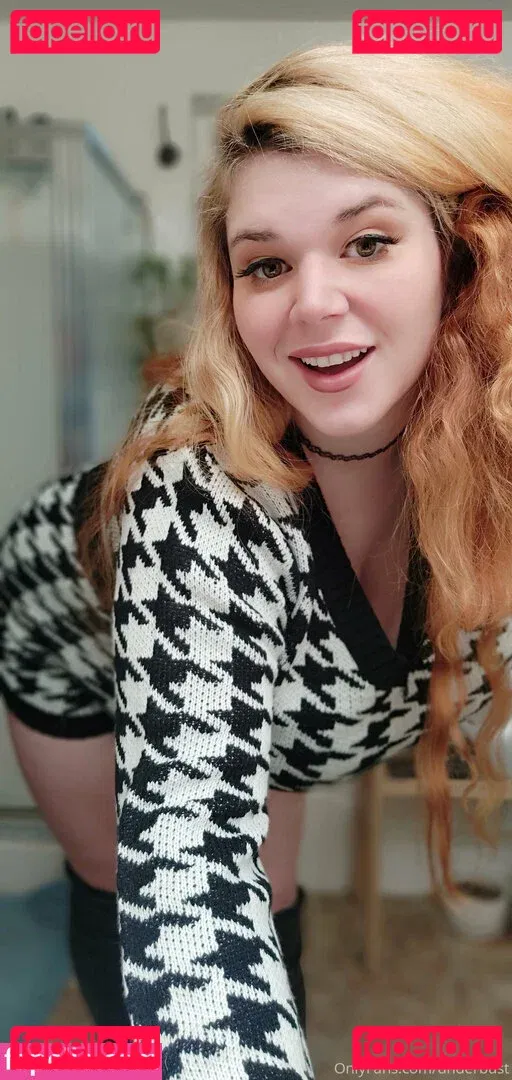 underbust Onlyfans Photo Gallery 