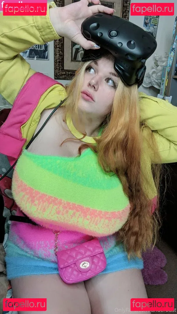 underbust Onlyfans Photo Gallery 