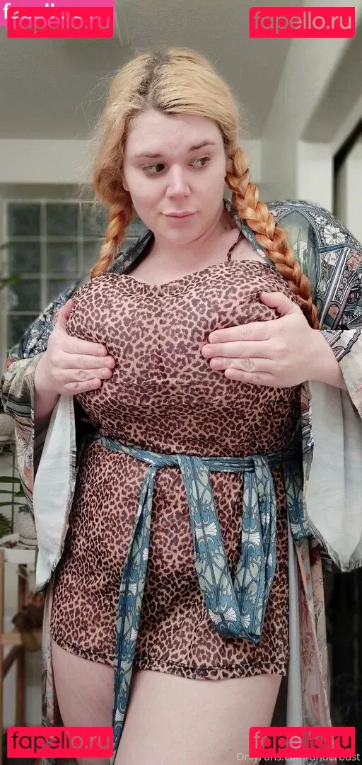 underbust Onlyfans Photo Gallery 