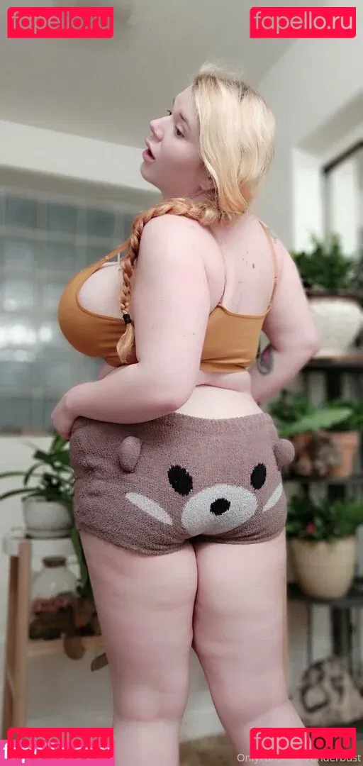 underbust Onlyfans Photo Gallery 