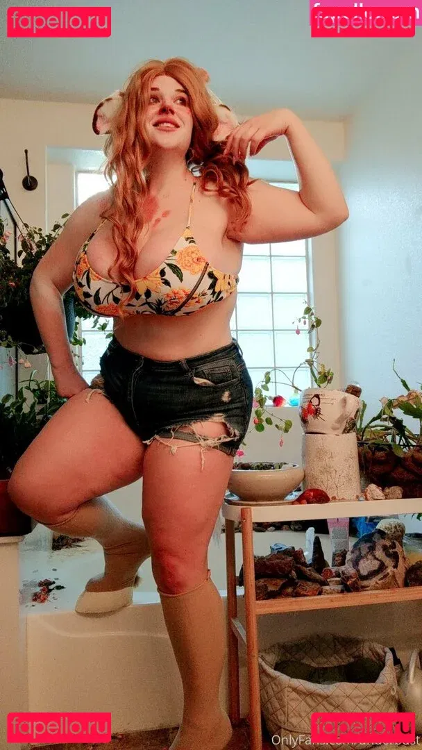 underbust Onlyfans Photo Gallery 