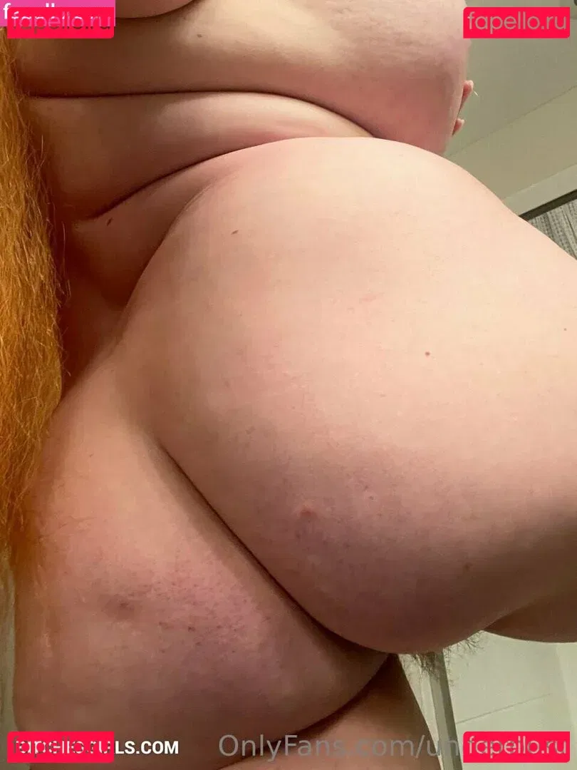 underbust Onlyfans Photo Gallery 