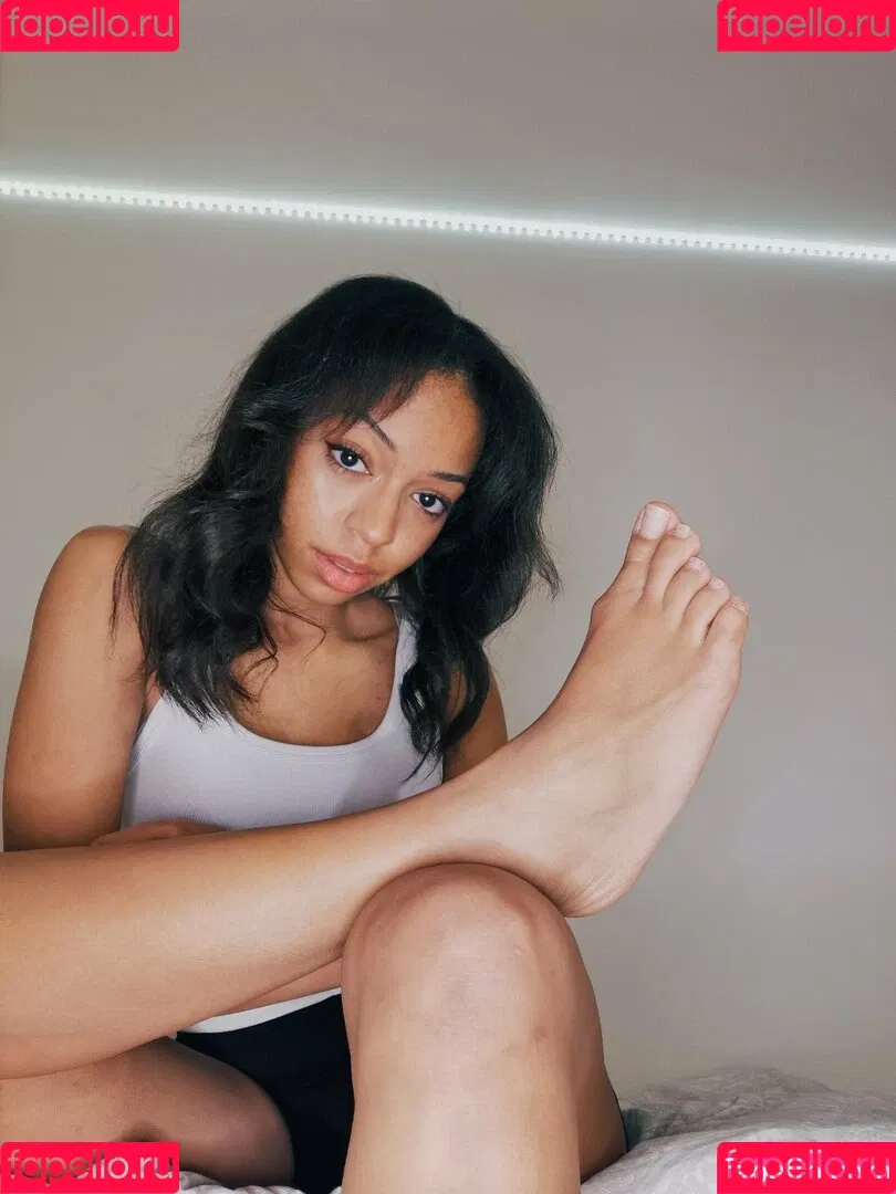 feetofmelanie Onlyfans Photo Gallery 