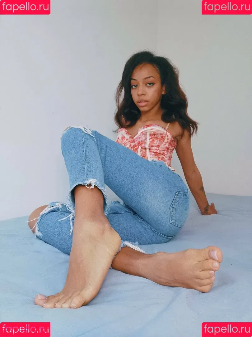 feetofmelanie Onlyfans Photo Gallery 