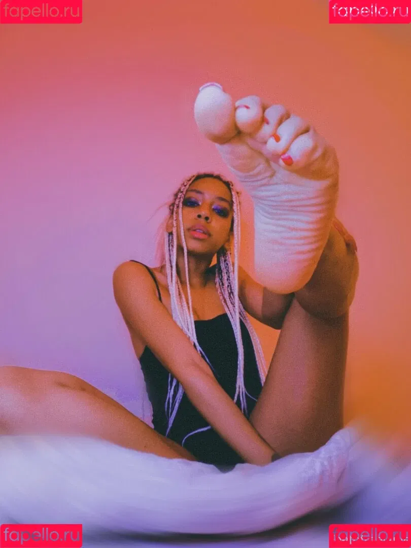 feetofmelanie Onlyfans Photo Gallery 