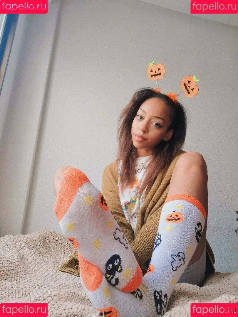 feetofmelanie Onlyfans Photo Gallery 