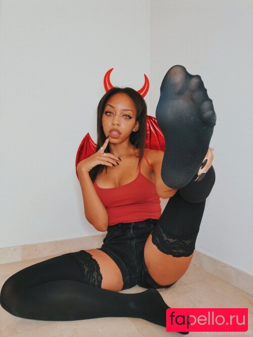 feetofmelanie Nude Onlyfans Photo 4