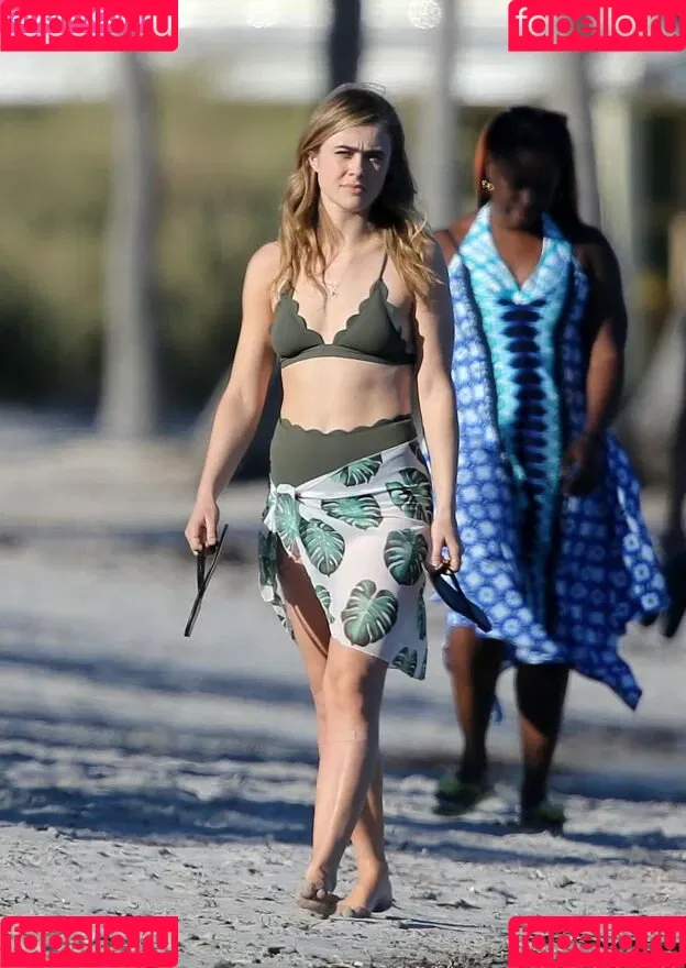 Melissa Roxburgh Onlyfans Photo Gallery 