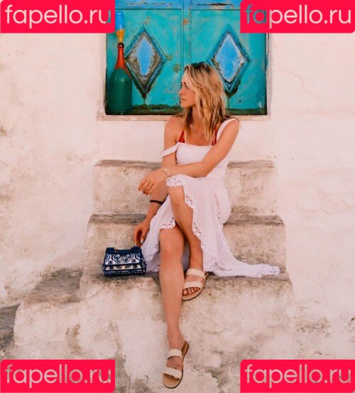 Melissa Roxburgh Onlyfans Photo Gallery 