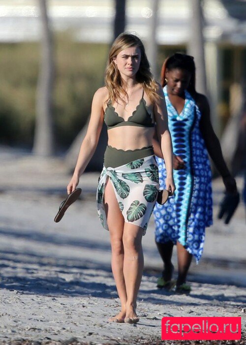 Melissa Roxburgh Nude Onlyfans Photo 28