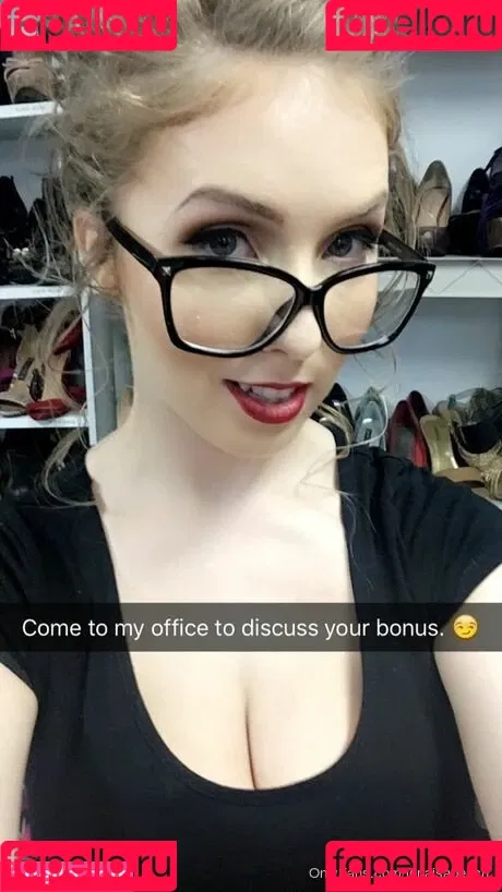 lenaisapeach Onlyfans Photo Gallery 