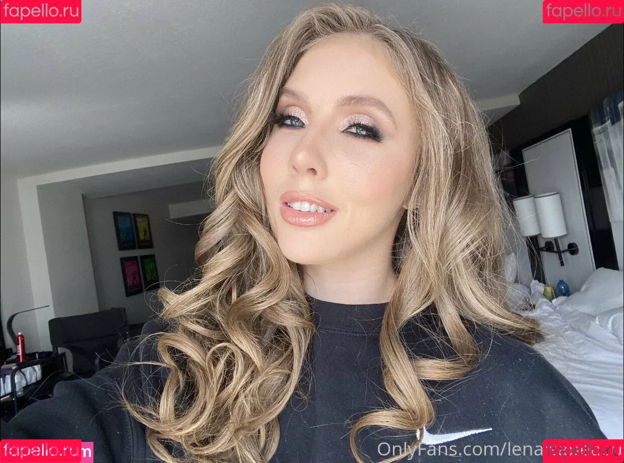 lenaisapeach Onlyfans Photo Gallery 