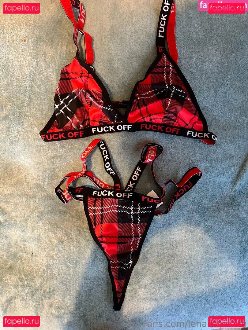 lenaisapeach Onlyfans Photo Gallery 