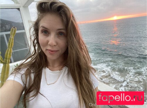 lenaisapeach Nude Onlyfans Photo 5