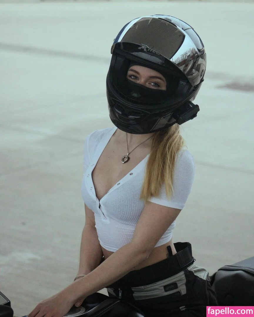 xh.elen.ax3 Onlyfans Photo Gallery 