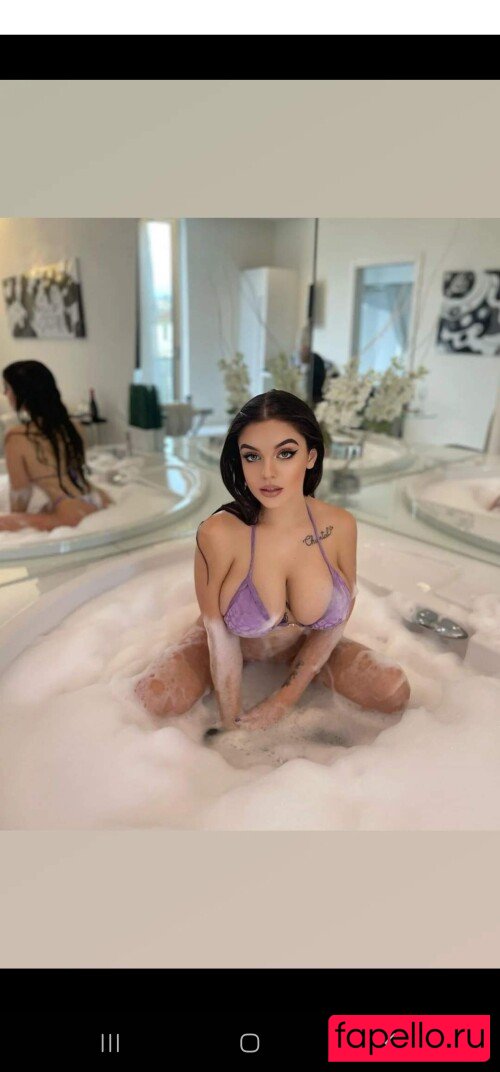 Aicha Bianchi Nude Onlyfans Photo 13