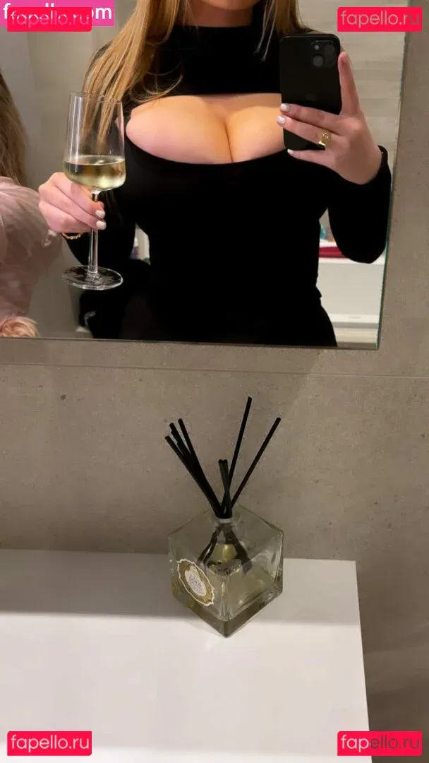 Gudrun Svava Onlyfans Photo Gallery 