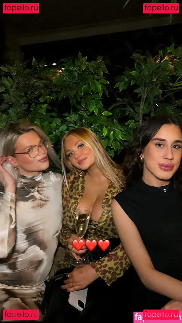 Gudrun Svava Onlyfans Photo Gallery 