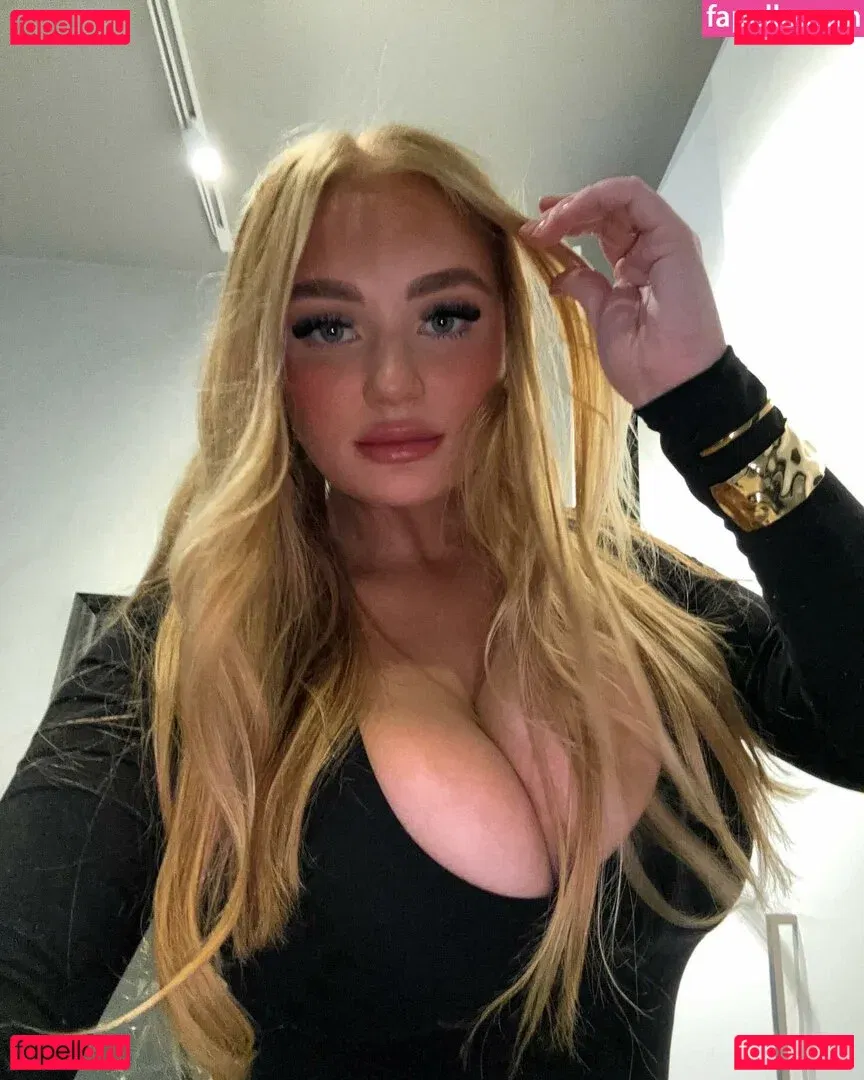 Gudrun Svava Onlyfans Photo Gallery 