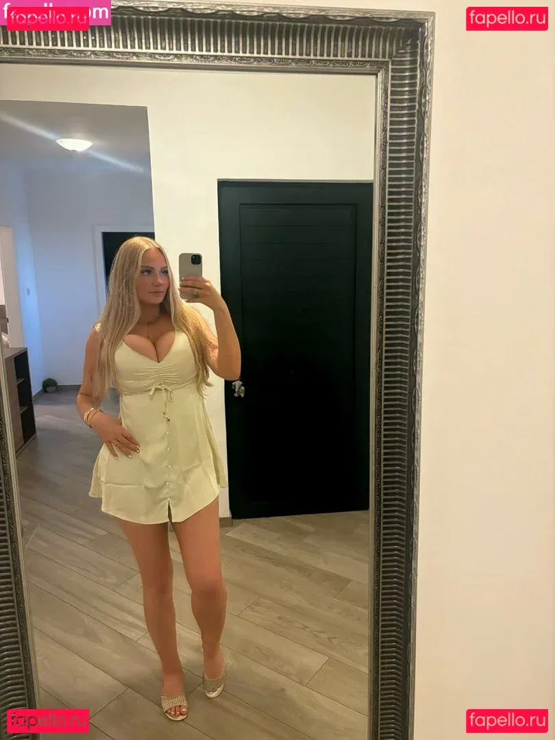 Gudrun Svava Onlyfans Photo Gallery 