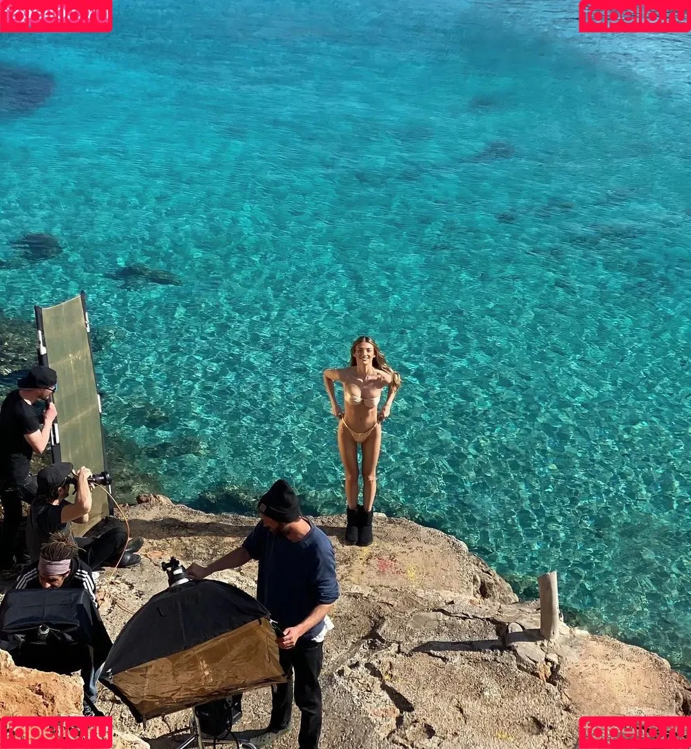 Lorena Rae Onlyfans Photo Gallery 