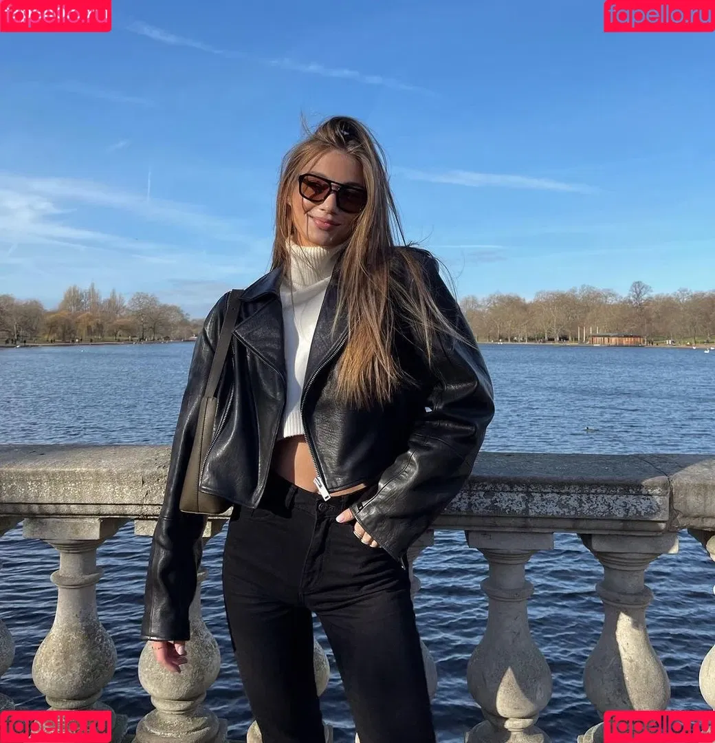 Lorena Rae Onlyfans Photo Gallery 