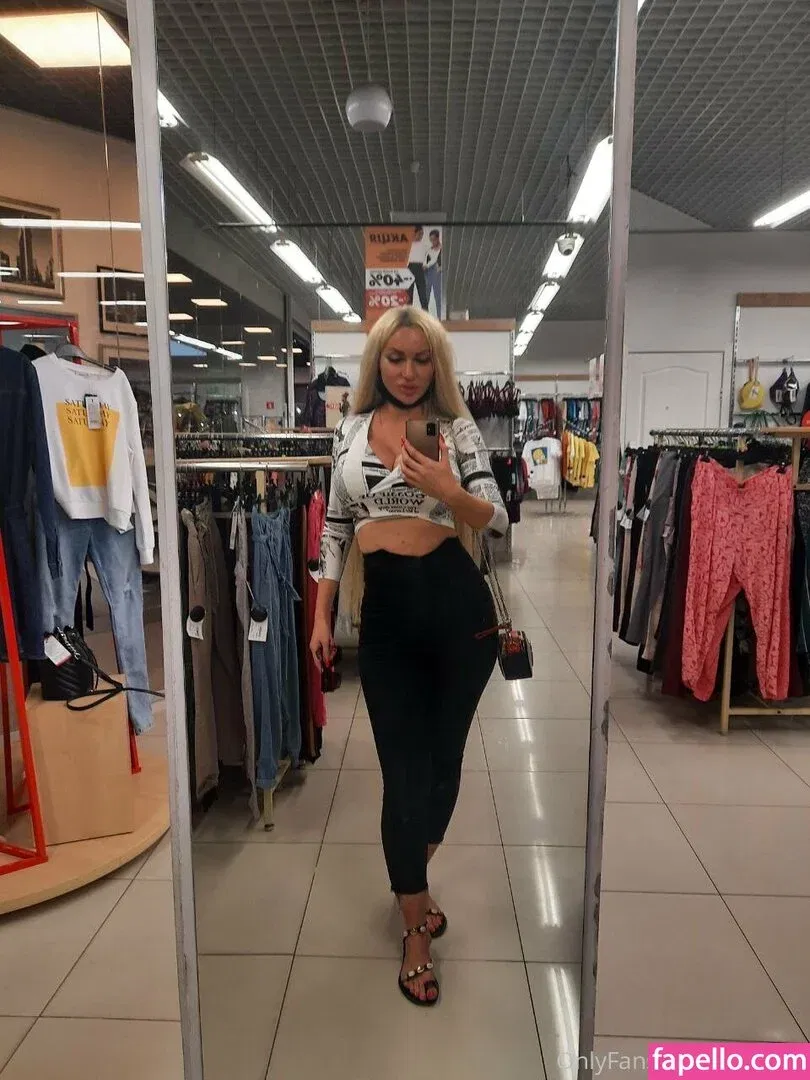 hottanuysha Onlyfans Photo Gallery 