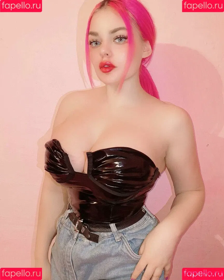 Barbara Palvin Onlyfans Photo Gallery 