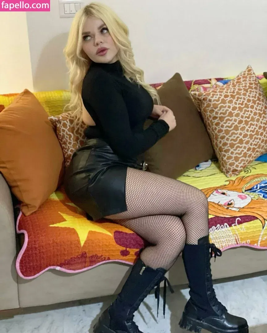 Barbara Palvin Onlyfans Photo Gallery 