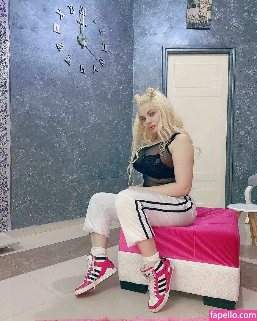 Barbara Palvin Onlyfans Photo Gallery 