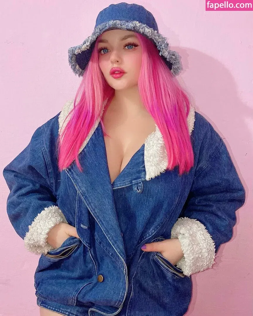 Barbara Palvin Onlyfans Photo Gallery 