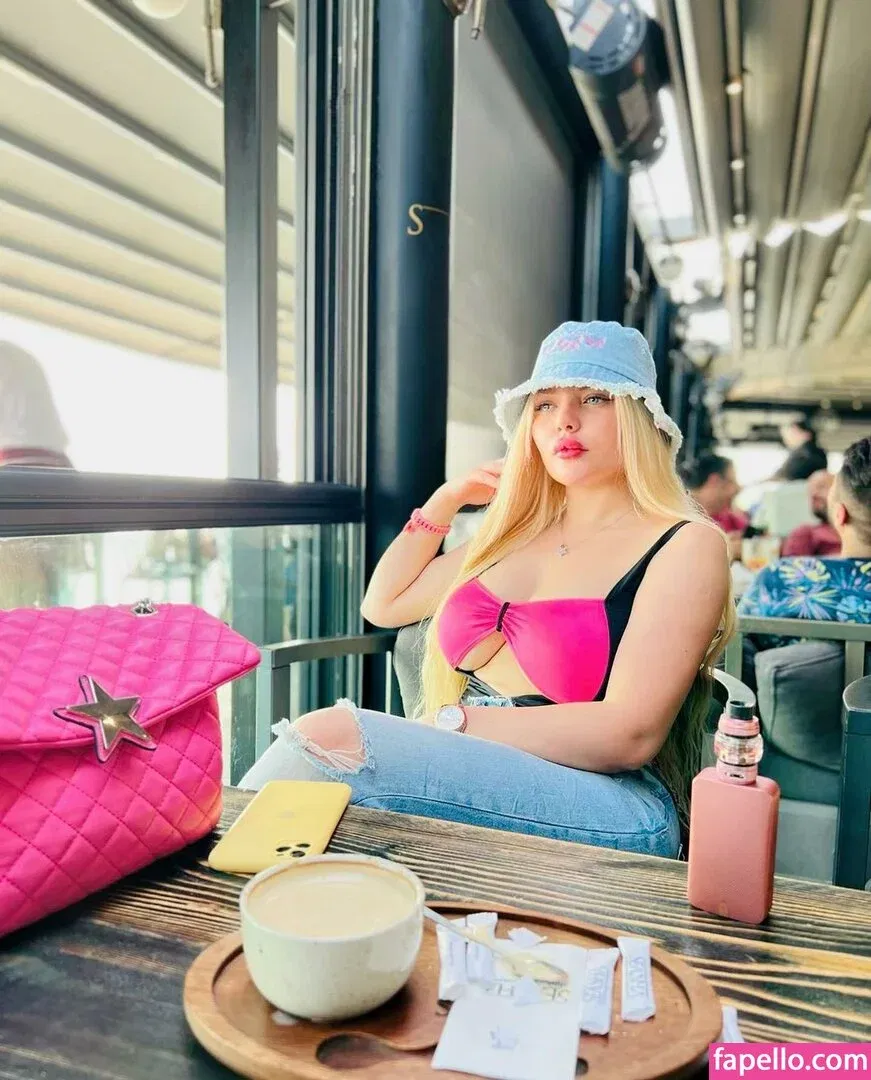 Barbara Palvin Onlyfans Photo Gallery 