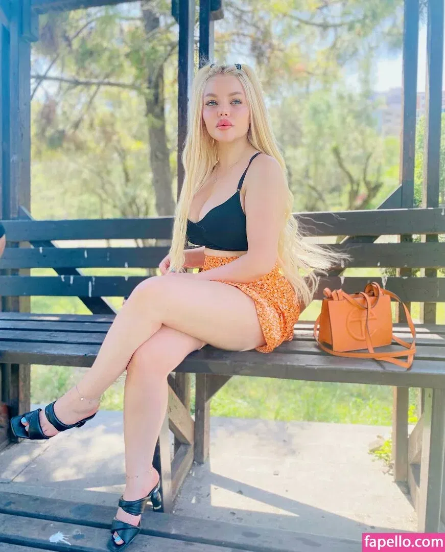 Barbara Palvin Onlyfans Photo Gallery 