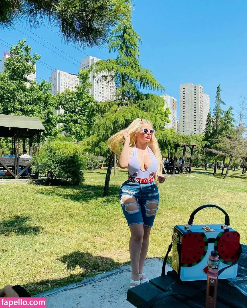 Barbara Palvin Onlyfans Photo Gallery 