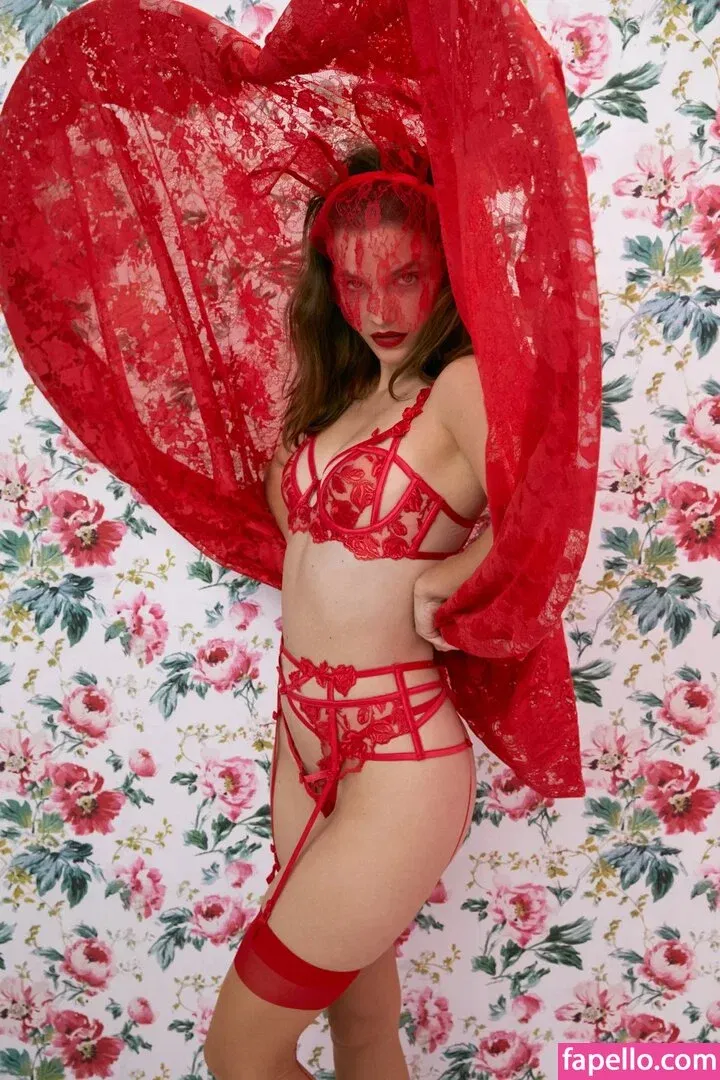 Barbara Palvin Onlyfans Photo Gallery 