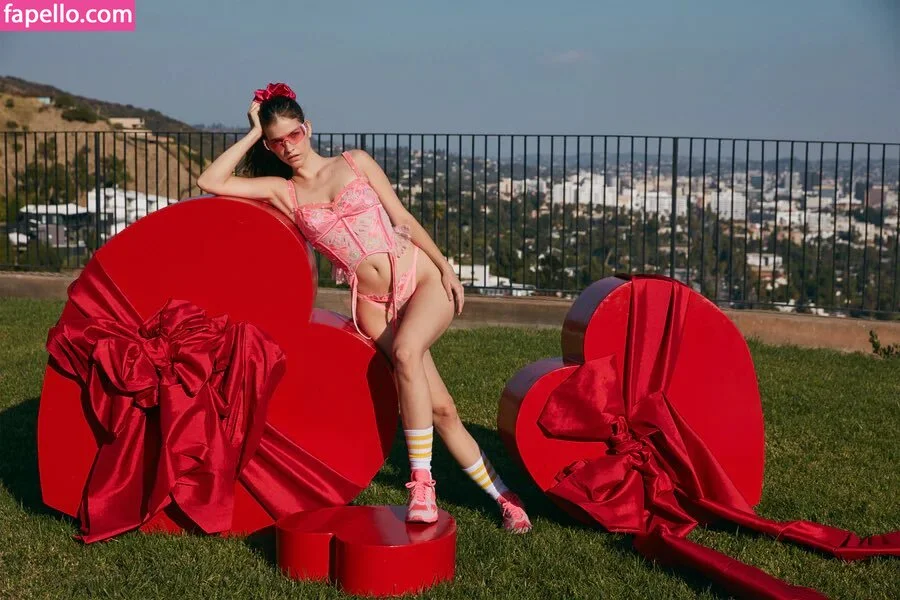 Barbara Palvin Onlyfans Photo Gallery 