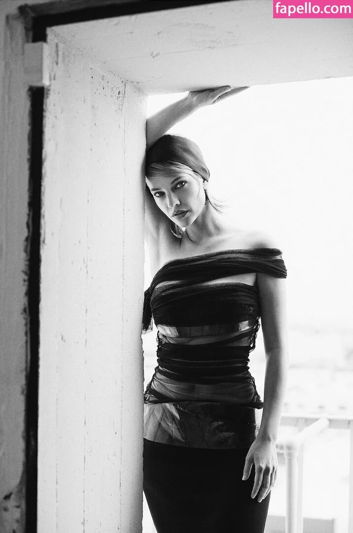 Barbara Palvin Onlyfans Photo Gallery 